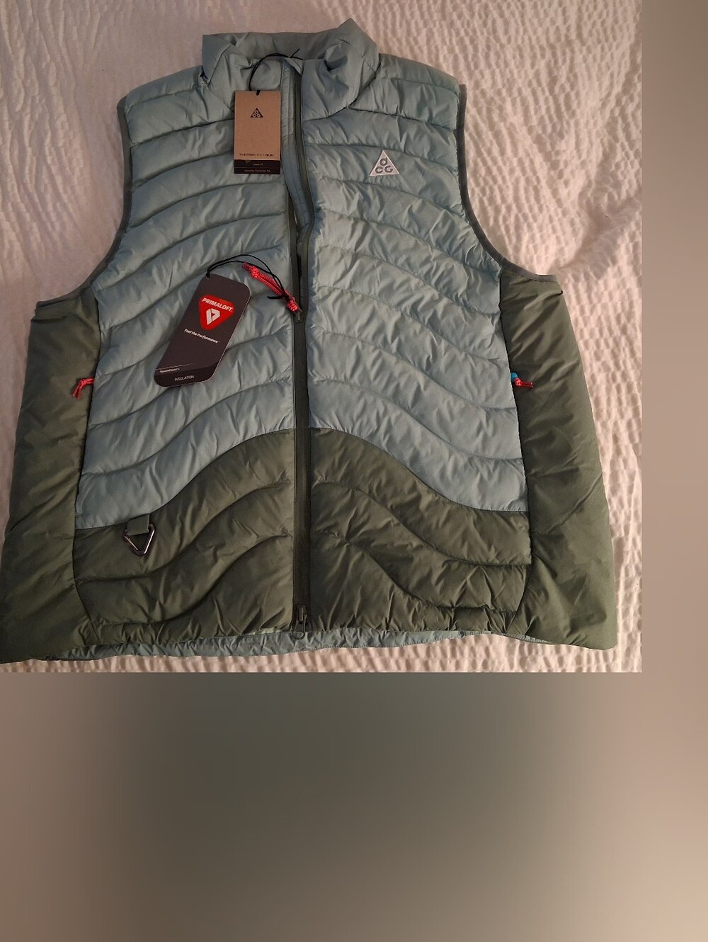 $220 Nike ACG Lava Flow Men's Two-Tone Light Green Puffer Vest NWT Size Medium